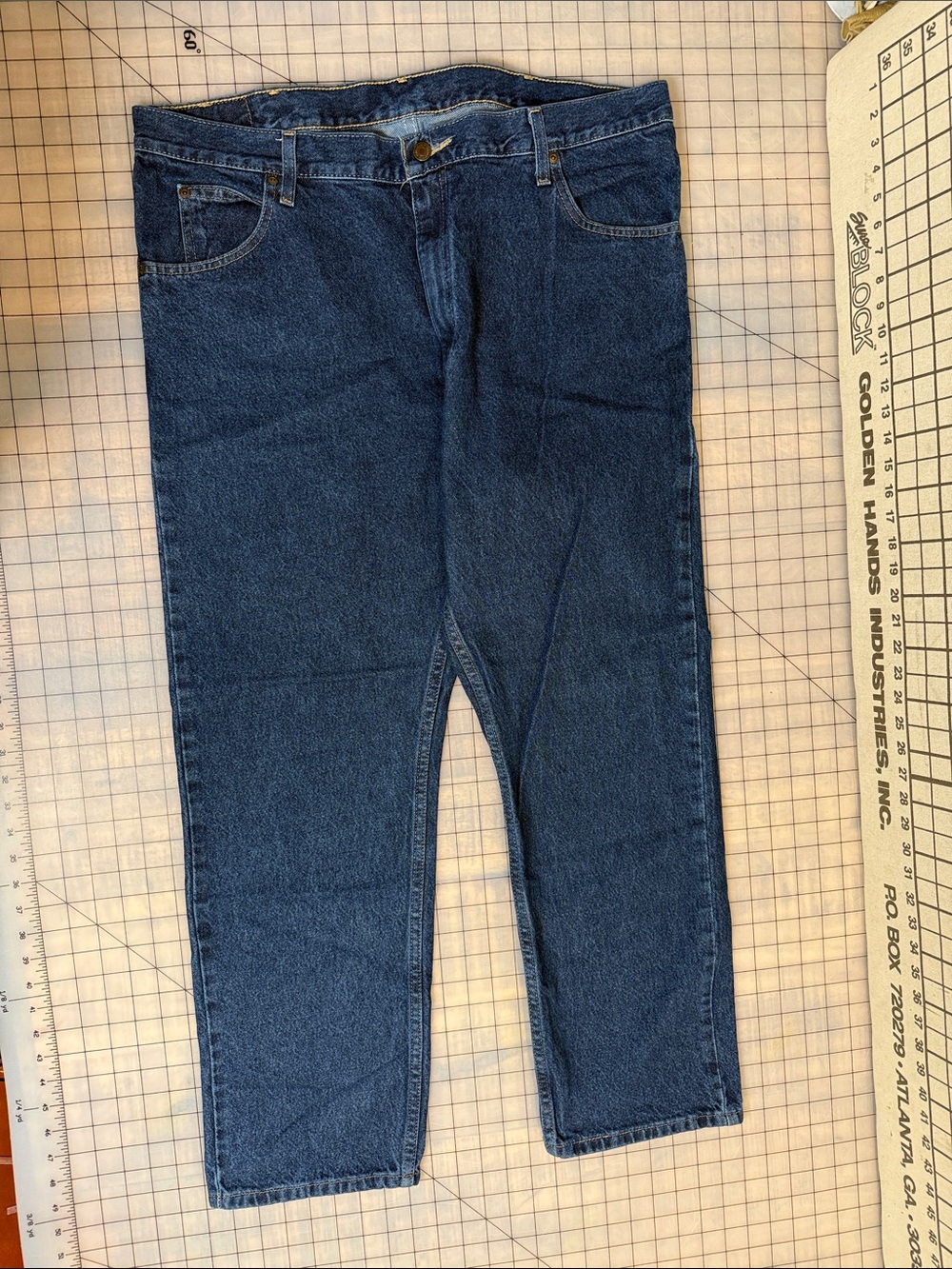 Wrangler Men's Classic Relaxed Blue Denim Jeans 40x30 - Picture 3 of 7